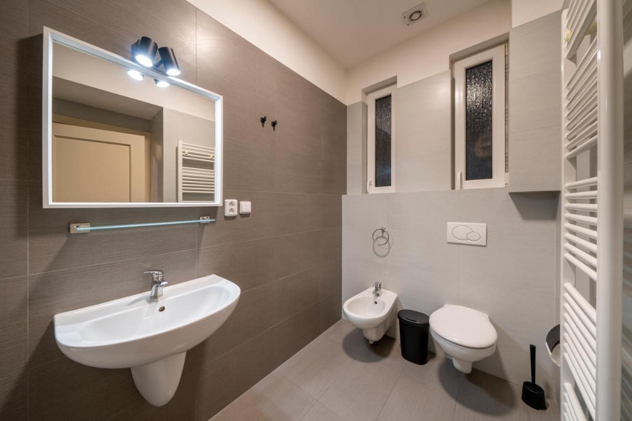 Apart Hotel Zborovska Прага Экстерьер фото