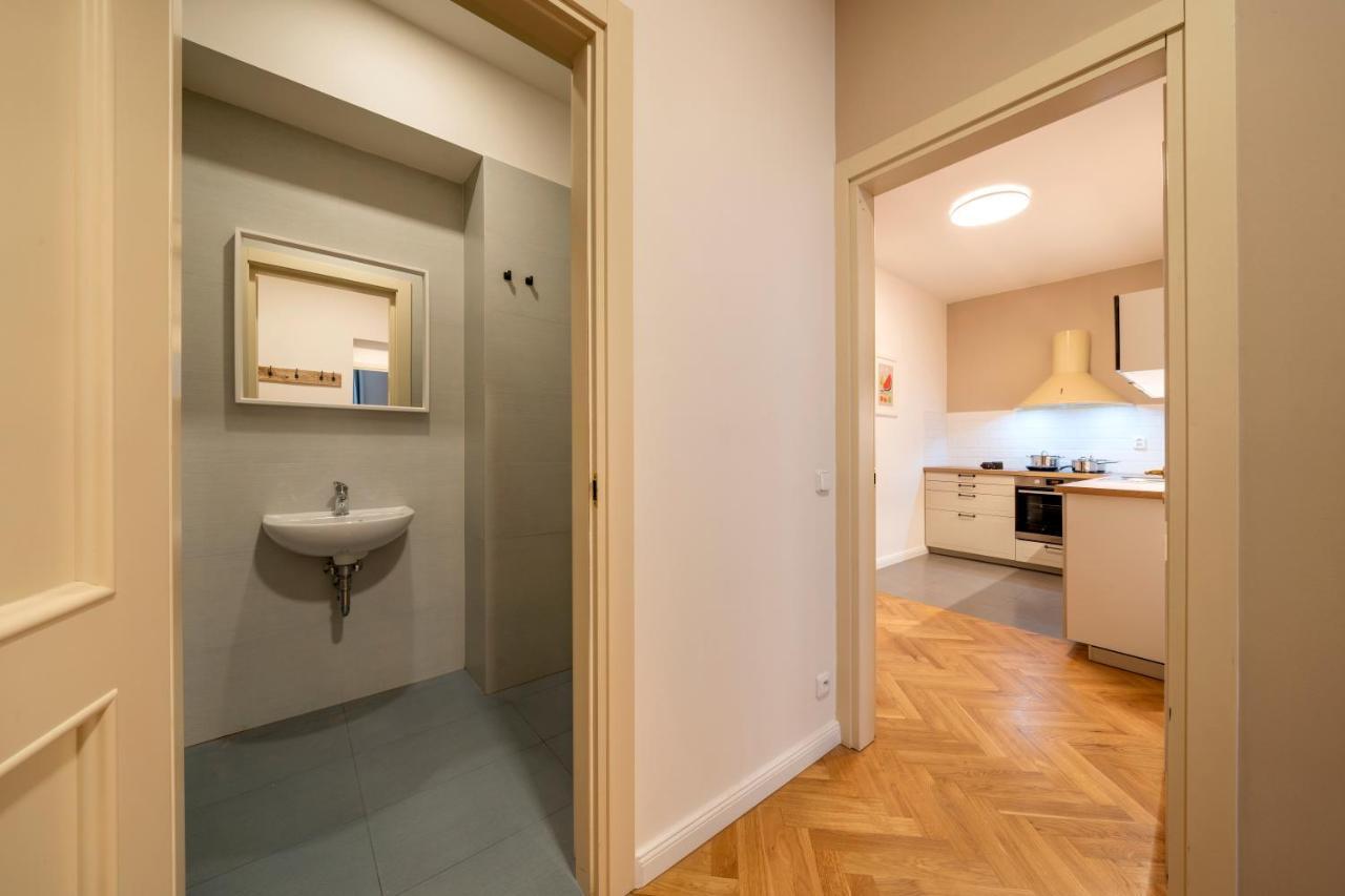 Apart Hotel Zborovska Прага Экстерьер фото