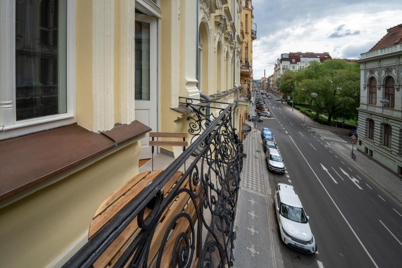 Apart Hotel Zborovska Прага Экстерьер фото