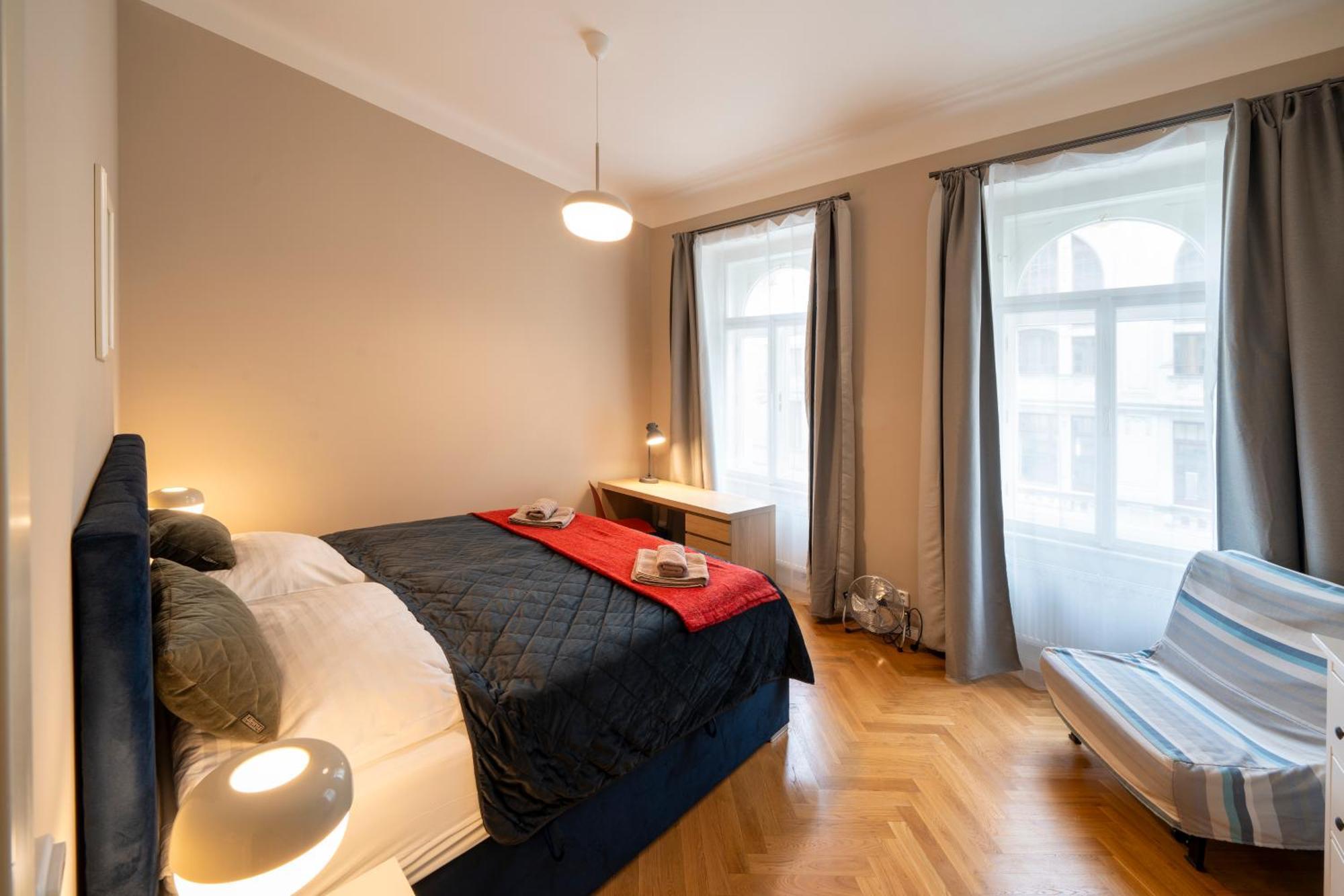 Apart Hotel Zborovska Прага Экстерьер фото