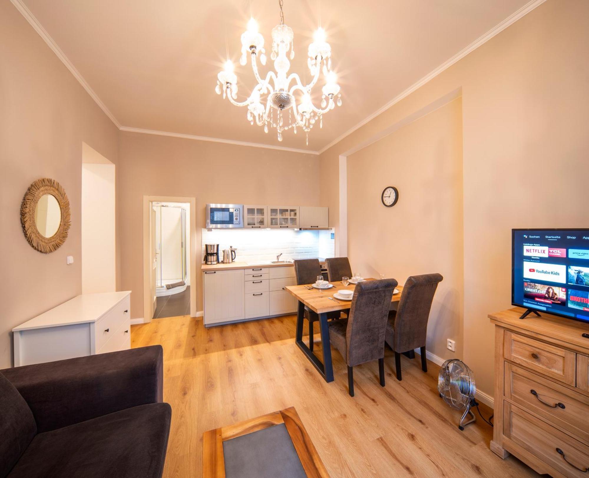 Apart Hotel Zborovska Прага Экстерьер фото