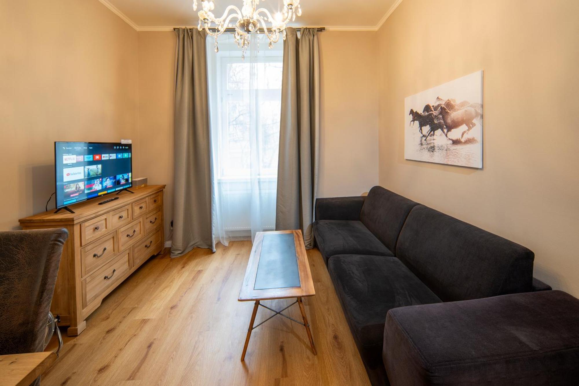 Apart Hotel Zborovska Прага Экстерьер фото