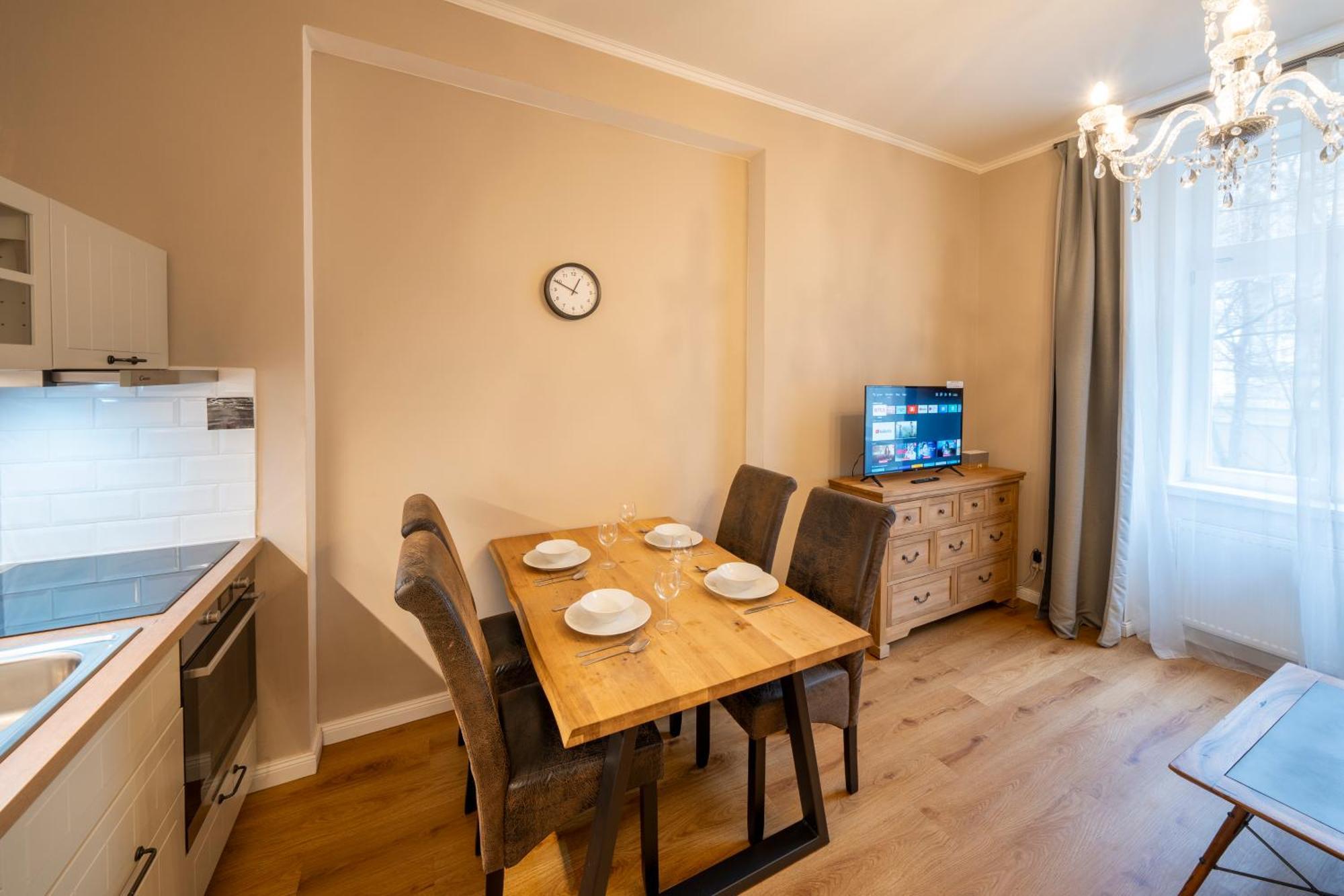 Apart Hotel Zborovska Прага Экстерьер фото
