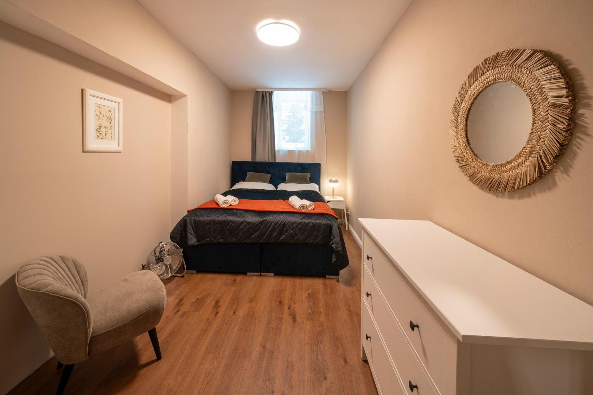 Apart Hotel Zborovska Прага Экстерьер фото