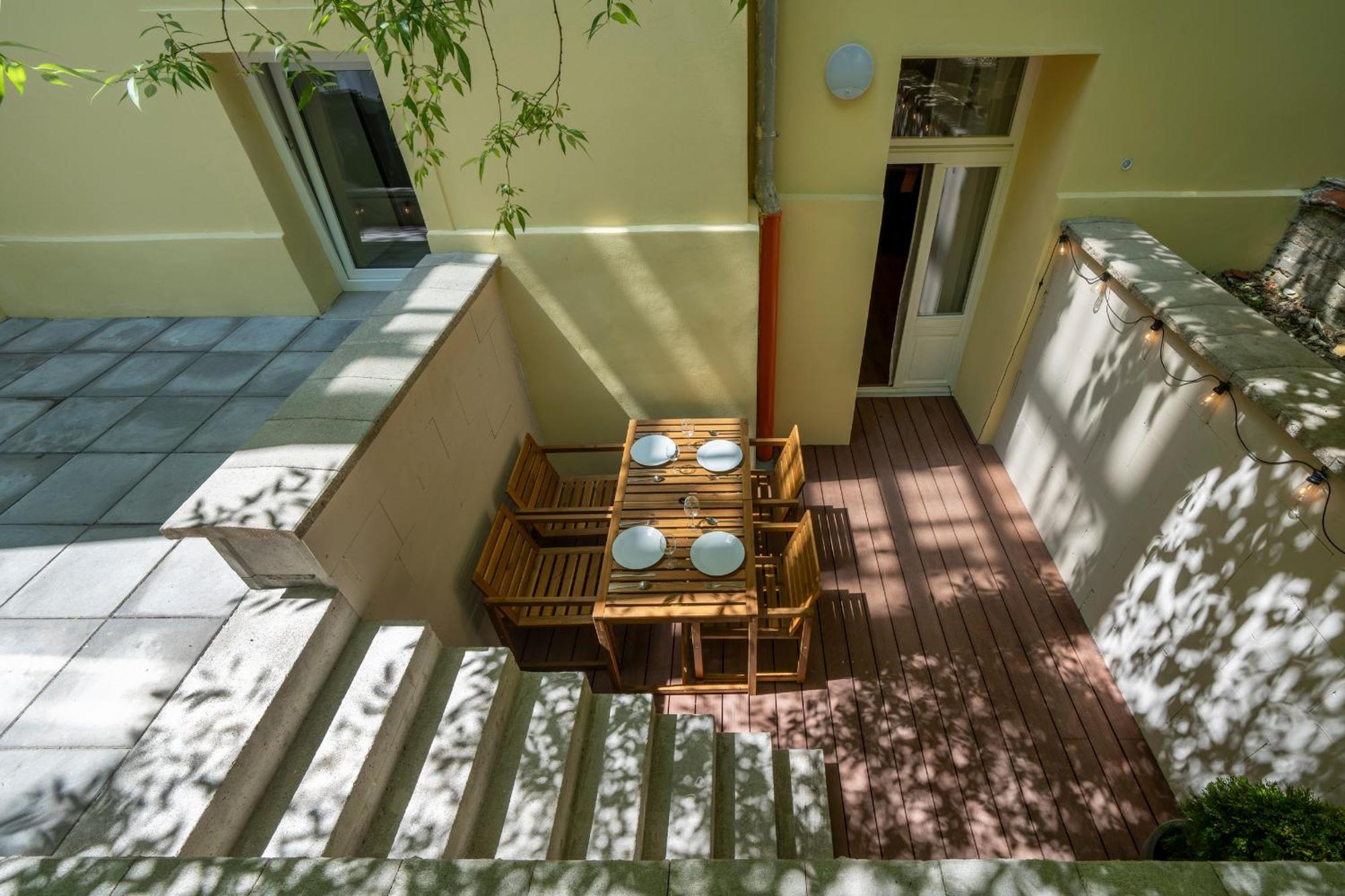 Apart Hotel Zborovska Прага Экстерьер фото